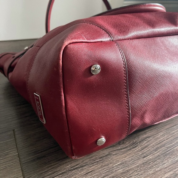 TUMI | Travel Tote Bag - Picture 12 of 16